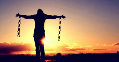 Teoría y técnica de la descolonización emocional